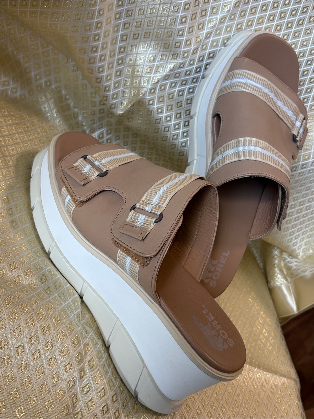 SOREL Joanie III slide sandals platform wedges Sz 9.5 excellent